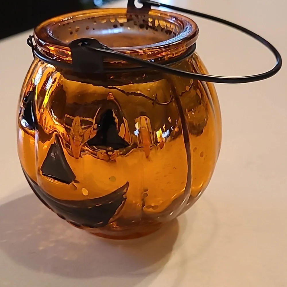 PIER ONE IMPORTS Amber Glass Pumpkin Lantern